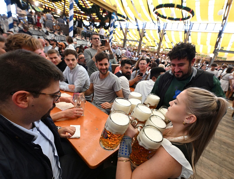 Двухнедельный праздник пива: в Мюнхене открылся 189-й Oktoberfest