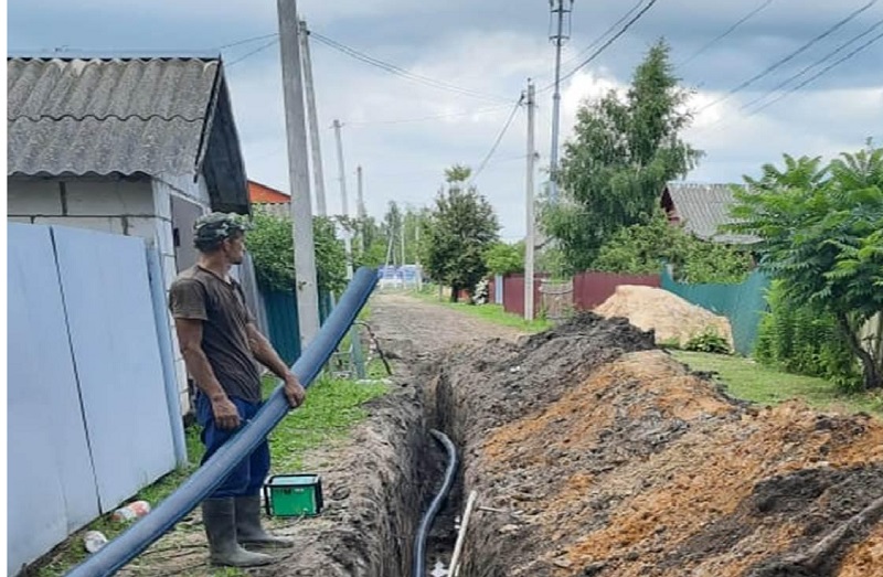 Три унечских улицы получили чистую воду