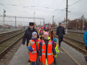 Железнодорожники организовали для брянских школьников «Рейс безопасности»