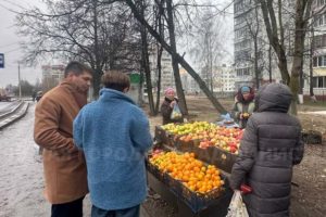 В Бежице разогнали очередных уличных торговцев-нелегалов