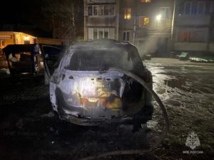 Пожар в Новозыбкове: сгорел легковой автомобиль