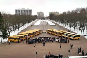 Брянские школы получили ещё 15 автобусов