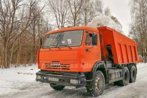 На выходных с улиц Брянска вывезли более 900 тонн снега