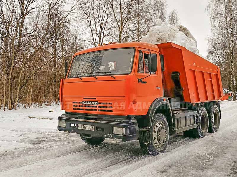 На выходных с улиц Брянска вывезли более 900 тонн снега