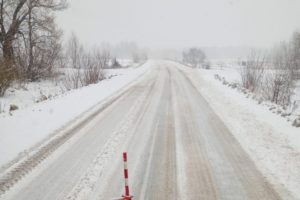 Брянские дорожники высыпали на региональные дороги 6 тыс. тонн песко-соляной смеси за сутки