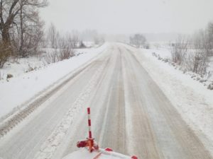 Брянские дорожники высыпали на региональные дороги 6 тыс. тонн песко-соляной смеси за сутки