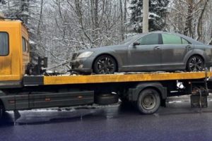 Карачевский автолюбитель оплатил полторы сотни штрафов ГИБДД только после ареста автомобиля