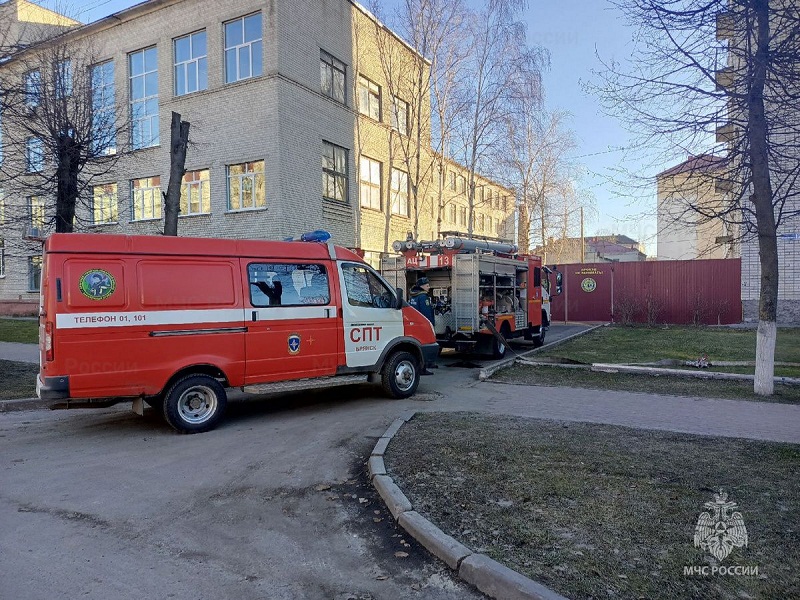 Пожар в Брянске: горело общежитие БГТУ, двое спасены, 20 человек эвакуированы