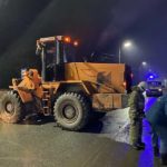 В Брянске на Речной иномарка въехала в трактор: водитель погиб, оба пассажира в больнице